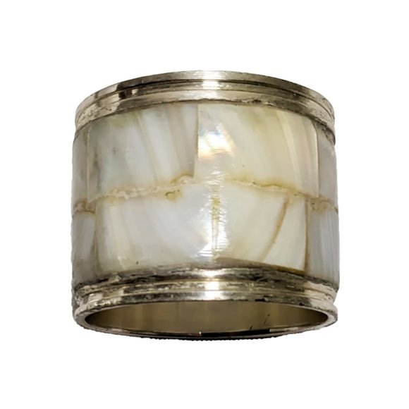 Unbranded Mother-of-Pearl & Silver Napkin Rings (Set of 5) - Picture 4 of 5
